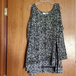 NY&C black and white sweater